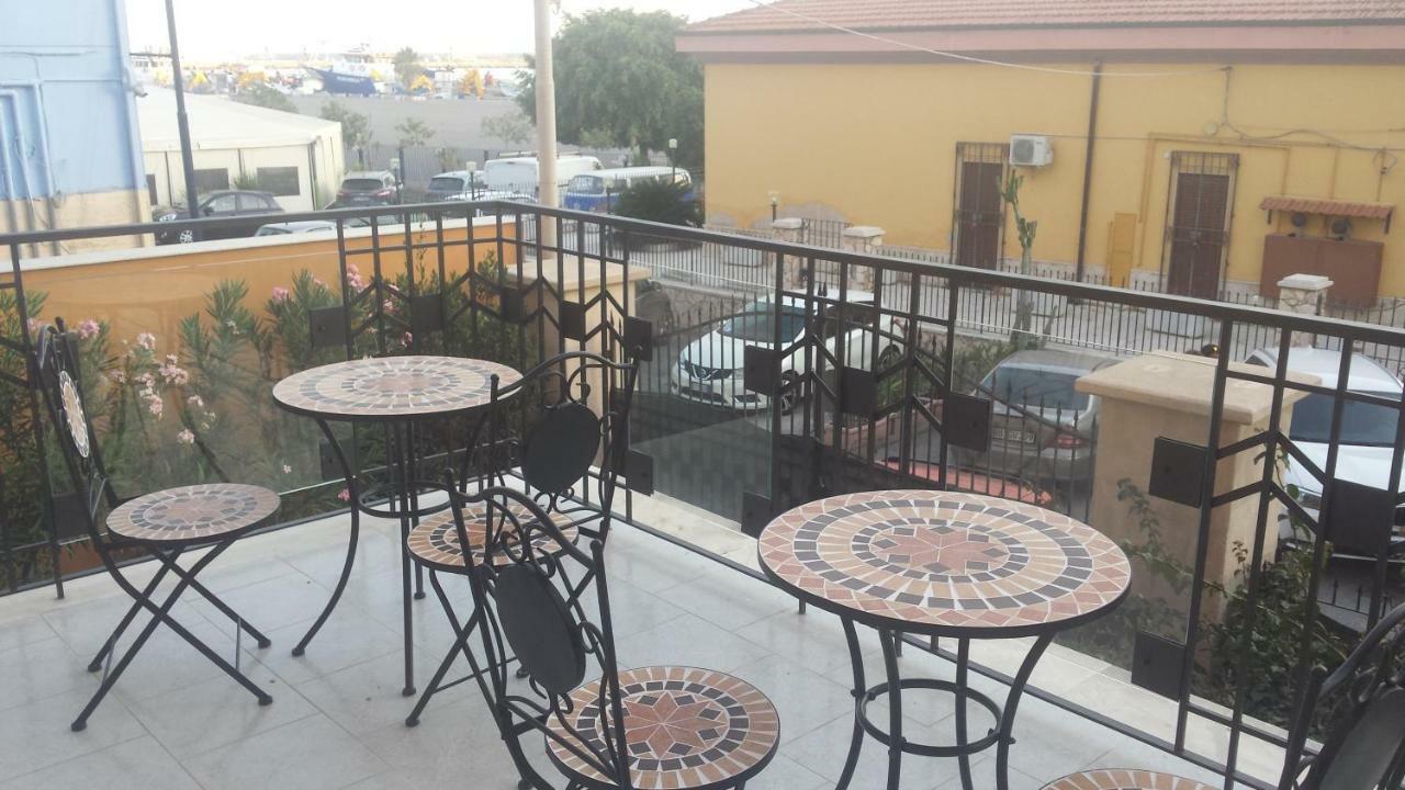Casa Vacanze Liberty Ликата Экстерьер фото